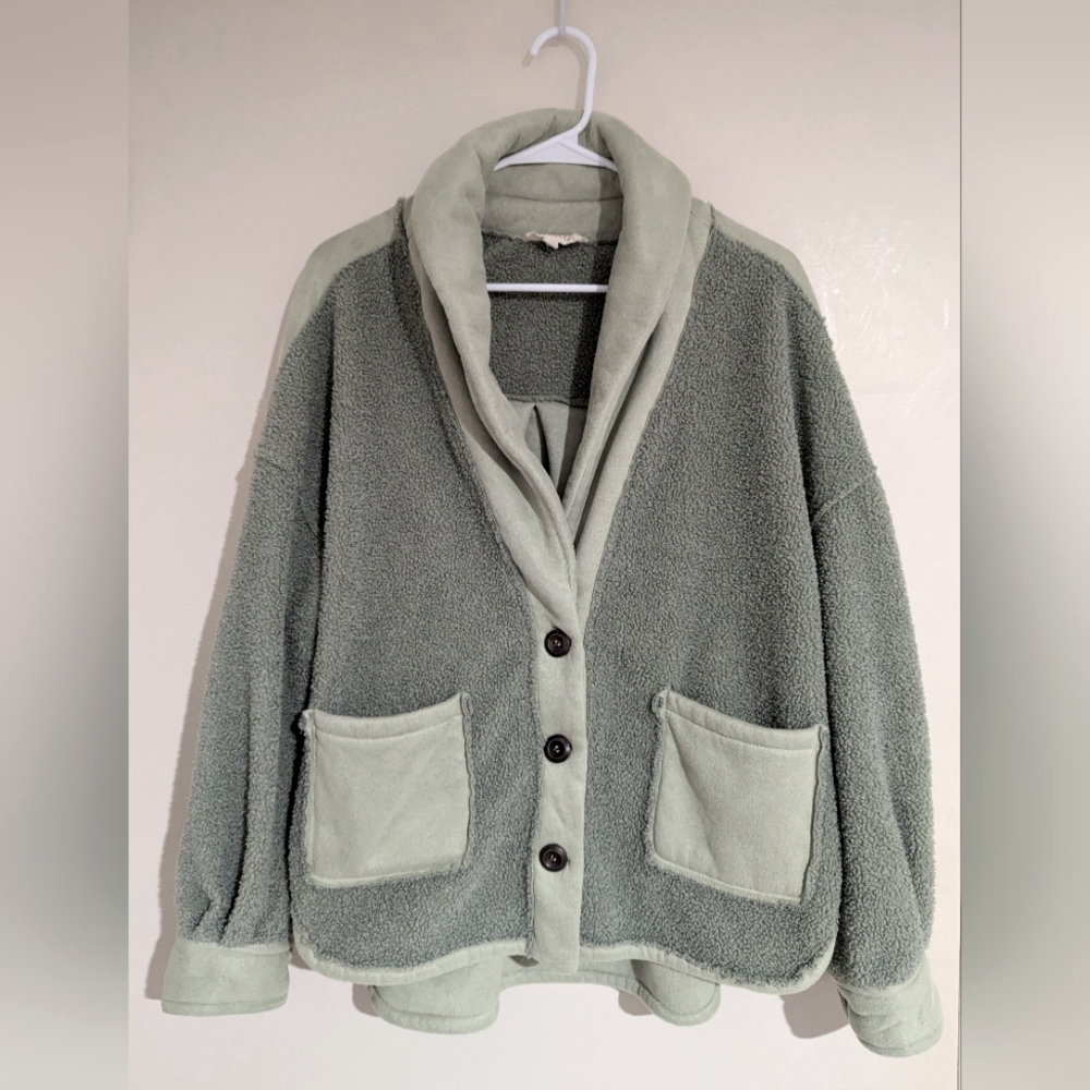 Sage Green Sherpa Teddy Coat/Shacket - Small (Brand: Listicle)
